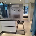 Hotel na wodzie Floating Experience Black Pearl, Maggiore Dormelletto