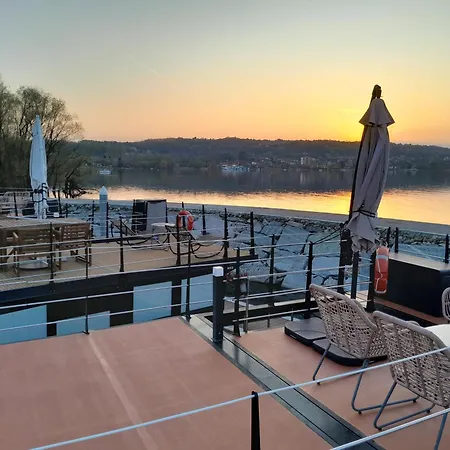 Floating Experience Black Pearl, Maggiore Hotel na wodzie