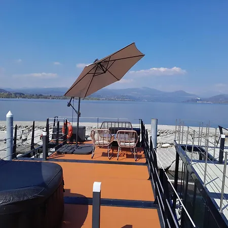 Floating Experience Black Pearl, Maggiore