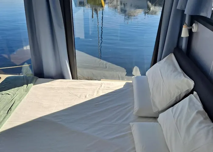 船屋 Floating Experience Black Pearl, Maggiore 多米勒托