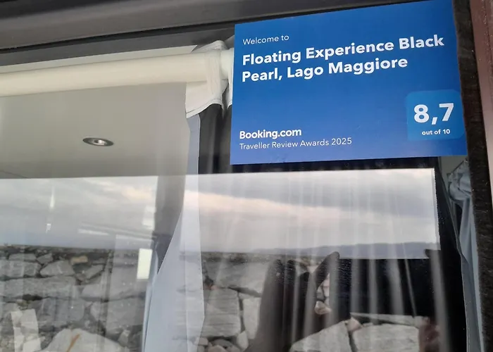 Floating Experience Black Pearl, Maggiore Båthotell Dormelletto