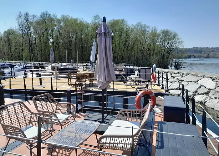 Floating Experience Black Pearl, Maggiore Tekne *