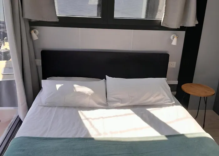 Floating Experience Black Pearl, Maggiore 船屋 *