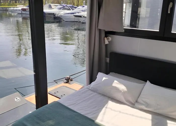 船屋 Floating Experience Black Pearl, Maggiore *