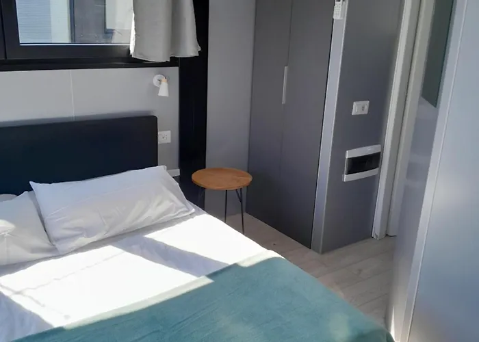 Tekne Floating Experience Black Pearl, Maggiore *